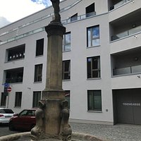Delfínia fontána - Delphinbrunnen