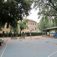 Un giardino raccolto e ben attrezzato