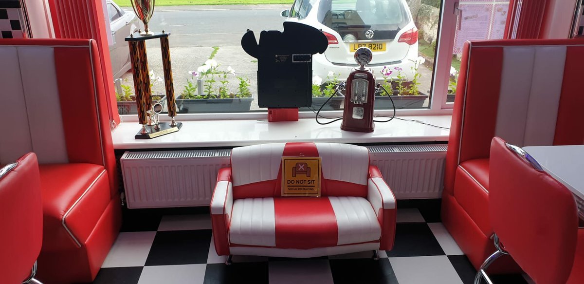 CADILLAC KUSTOMZ HOTEL - Updated 2025 Prices, Reviews, and Photos - Cadillac Kustomz Hotel 4 In A Bed