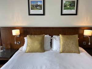 Room & Suite