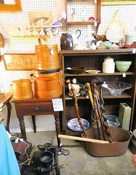 Old Fort Antique Mall image