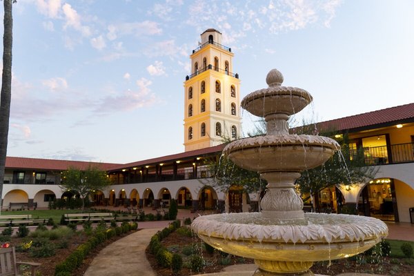 hotel-fountain.jpg?w=600&h=400&s=1