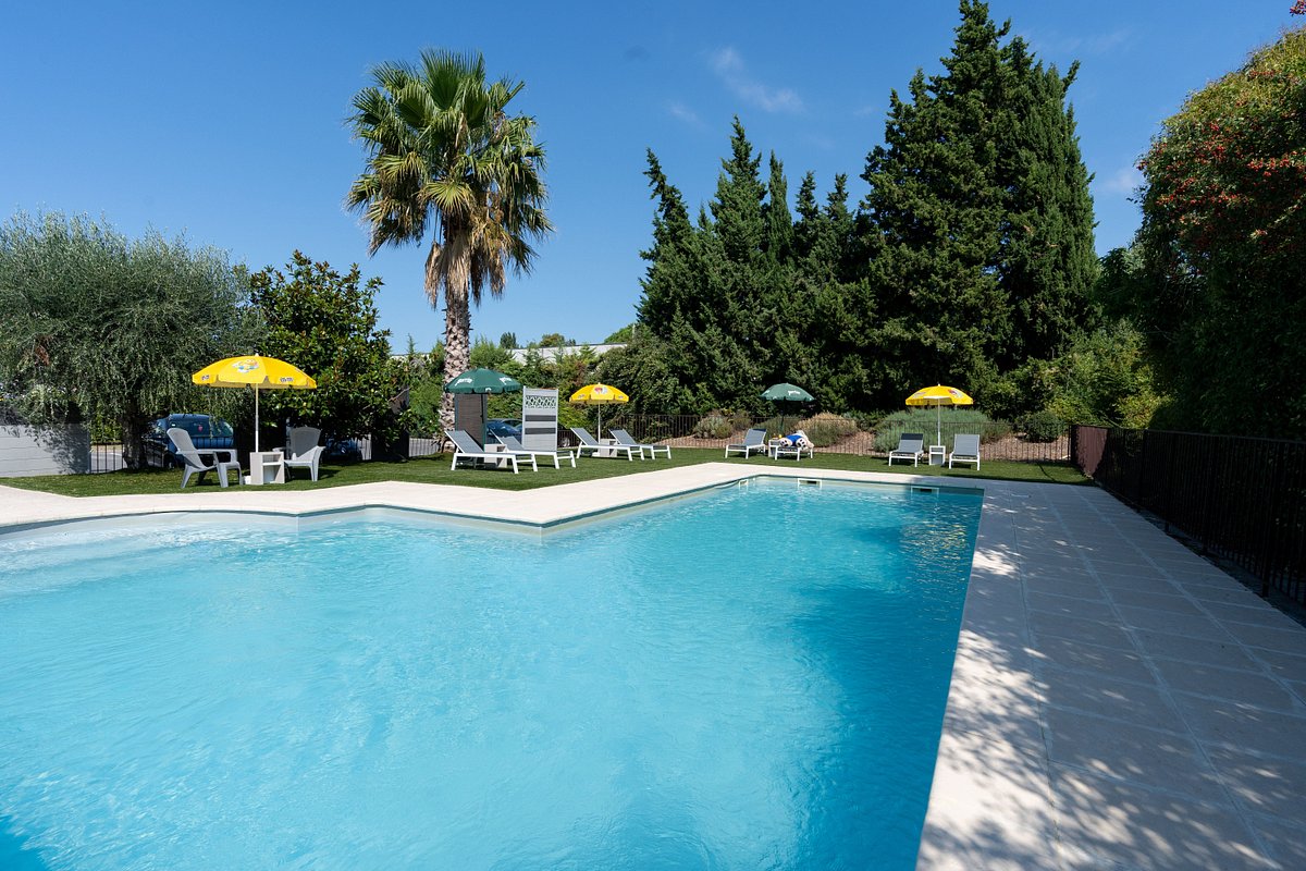 Brit Hotel Avignon Sud Le Calendal Pool Pictures & Reviews Tripadvisor