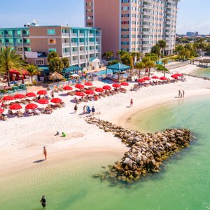 Winter The Dolphin&#39;s Beach Club, hotel in Clearwater