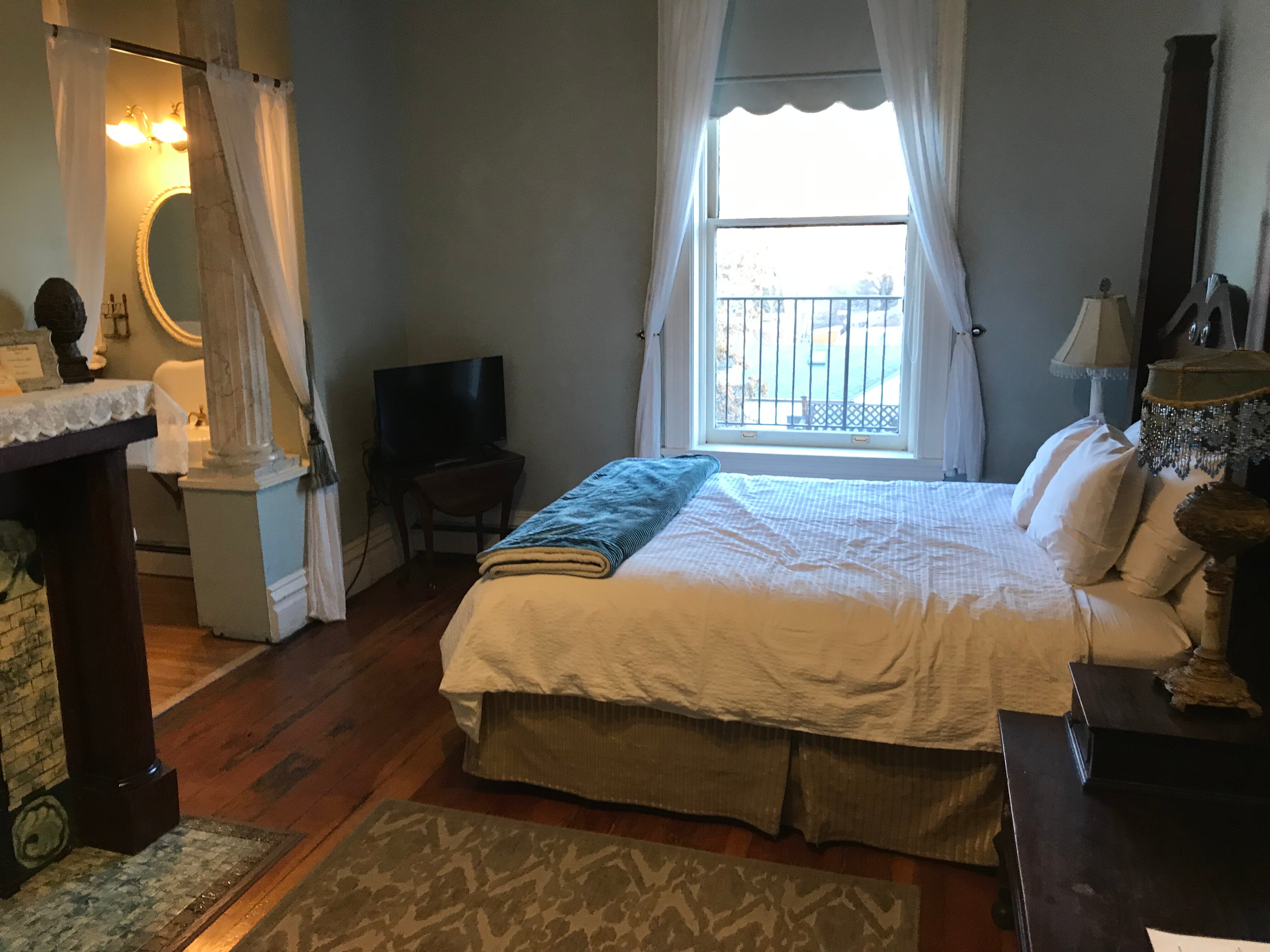 LUMBER BARON INN & GARDENS - Prices & B&B Reviews (Denver, CO)