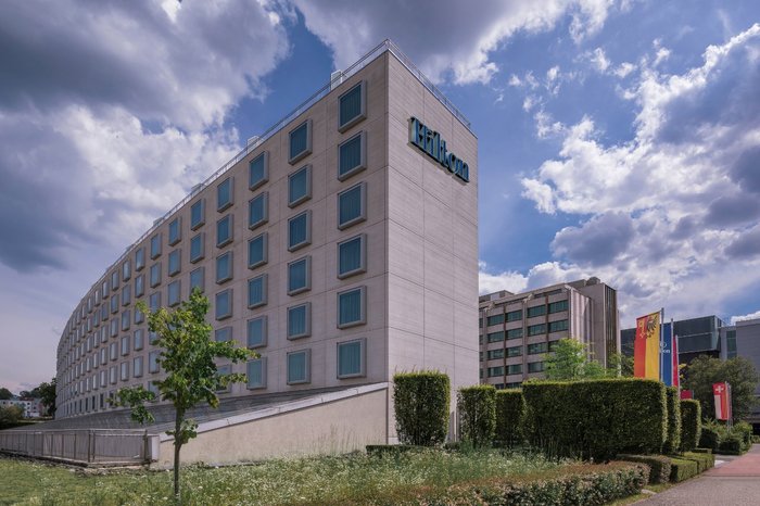 HILTON GENEVA HOTEL & CONFERENCE CENTRE $196 ($̶2̶1̶8̶) - Updated 2023 ...