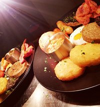 Full Irish Breakfasts