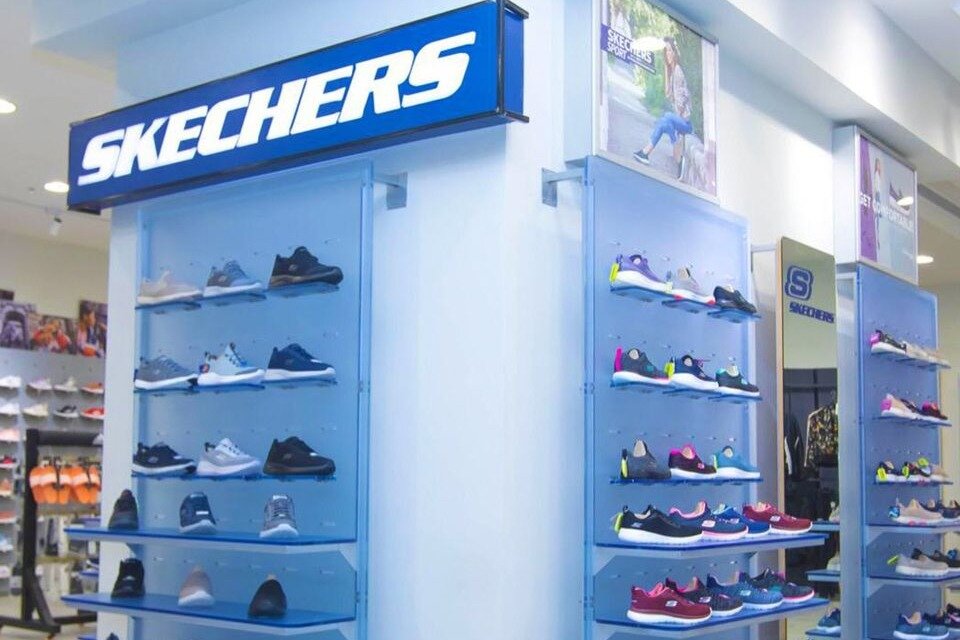 Skechers pacific mall subhash on sale nagar