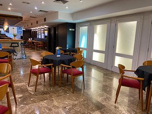 LA CAVE A FROMAGE, Alicante - Mercado - Restaurant Reviews, Photos & Phone  Number - Tripadvisor