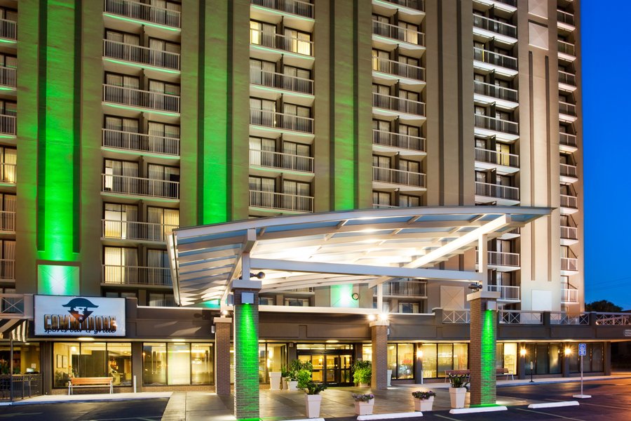 HOLIDAY INN NASHVILLE-VANDERBILT (DOWNTOWN) $98 ($̶1̶5̶8̶) - Updated ...