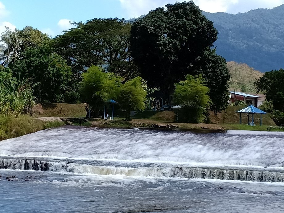 Kubu kuala empangan pecah Empangan Sungai