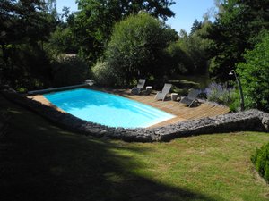 Pool & Beach