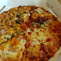 4つあの味が楽しめるピザ