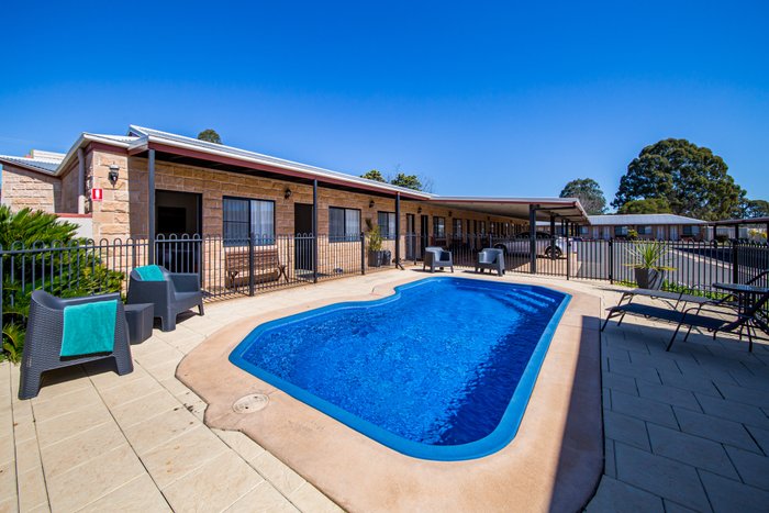 Ascot Lodge Motor Inn Kingaroy Pool Pictures & Reviews - Tripadvisor