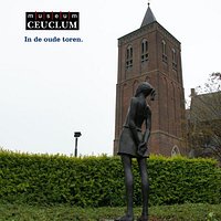 De oude toren van de Martinuskerk waar het Ceuclum museum is gehuisvest.