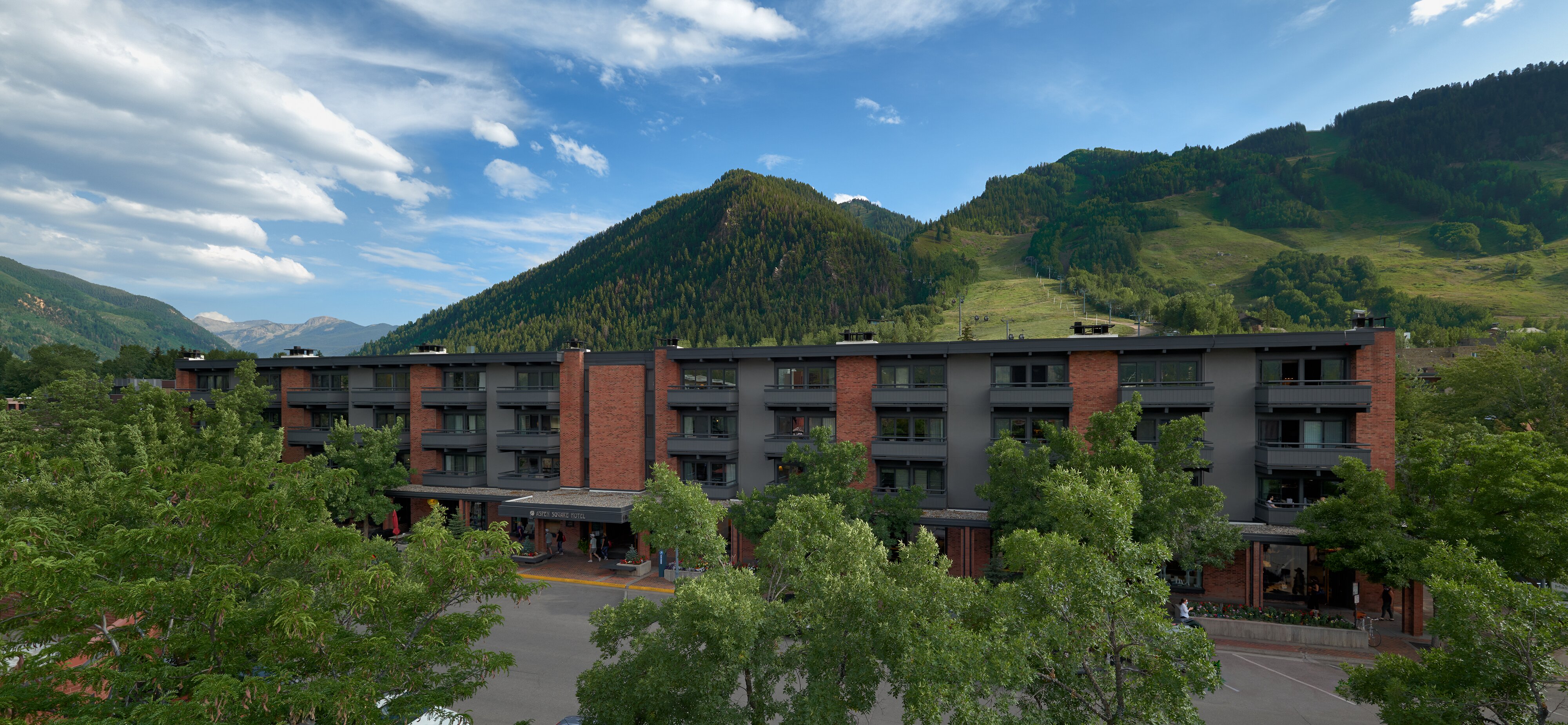 ASPEN SQUARE CONDOMINIUM HOTEL Updated 2020 Prices Reviews CO   Summer View Of Aspen 