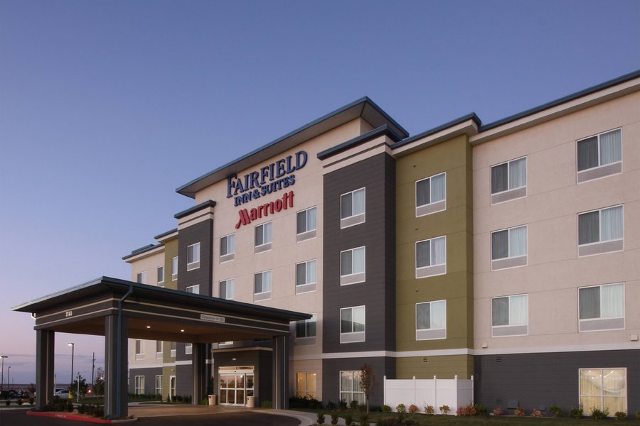 FAIRFIELD INN SUITES MARRIOTT AMARILLO AIRPORT  87     1  0  9  