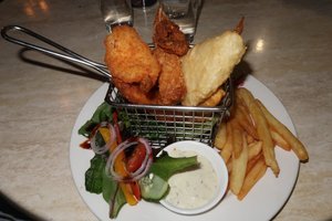 用餐 