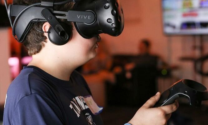 Virtual Reality T-Shirt My Reality Is Virtual Vr Tech Gift Virtual Reality T-Shirt My Reality Is Virtual Vr Tech Gift