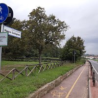 la ciclabile nei pressi di Villa La Magia