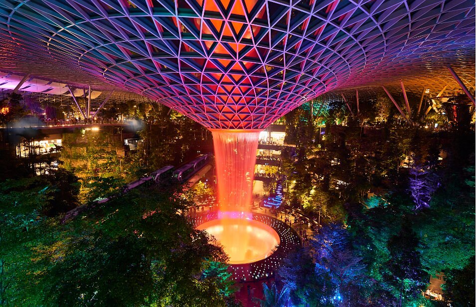 8 great attractions at the newly opened Jewel Changi Airport in