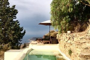 Pool & Beach