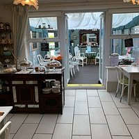 Beautiful quaint decor