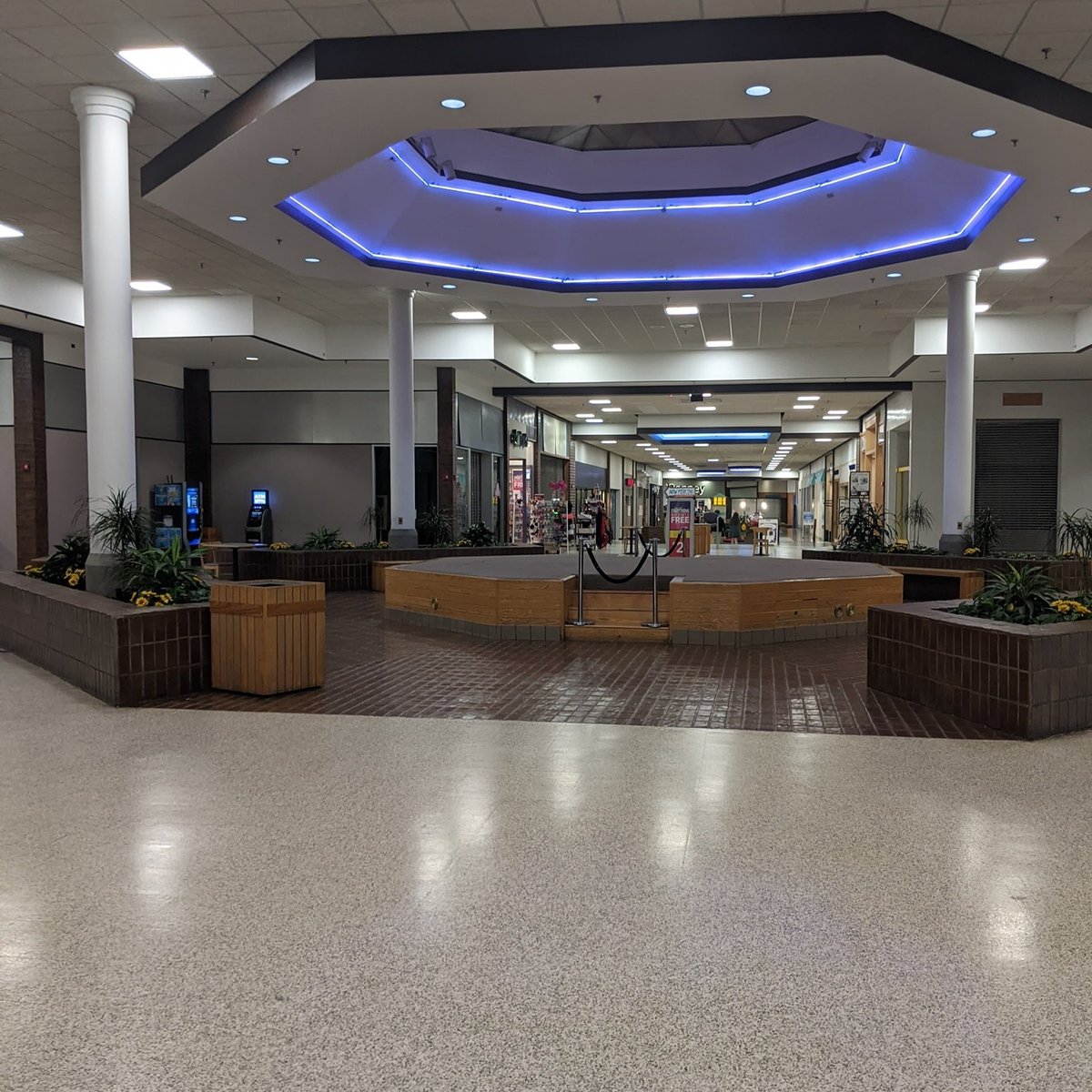 Auburn Mall ATUALIZADO 2022 O que saber antes de ir Sobre o que as