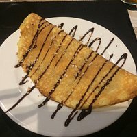 Crêpe, bastante rico y artesanal con ese toque crocanti de almendra