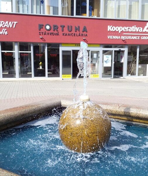 Fontana Hviezdoslavovo Namestie image