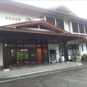 ニコニコ荘玄関