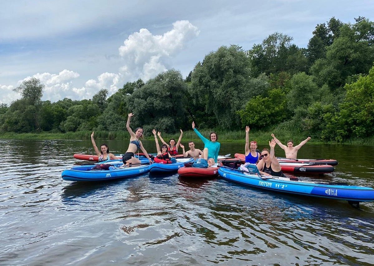 Сапы в подмосковье. Сапсерфинг Подмосковье. Прогулка на сапах. Sup в Звенигороде. САП прогулки Москва.