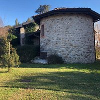Cascine del Quicchio ( Casin dul Qisc') the architectural complex that rises on the square just above the hermitage of S.Caterina del Sasso.