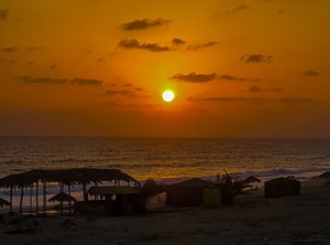 حمام السباحة والشاطئ