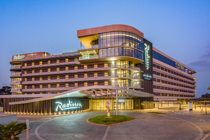 RADISSON HOTEL & CONVENTION CENTRE, JOHANNESBURG, O.R. TAMBO AIRPORT ...