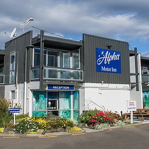 Welcome to Alpha Motor Inn
