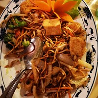 Nouilles sautées, Pettis légumes et Tofu