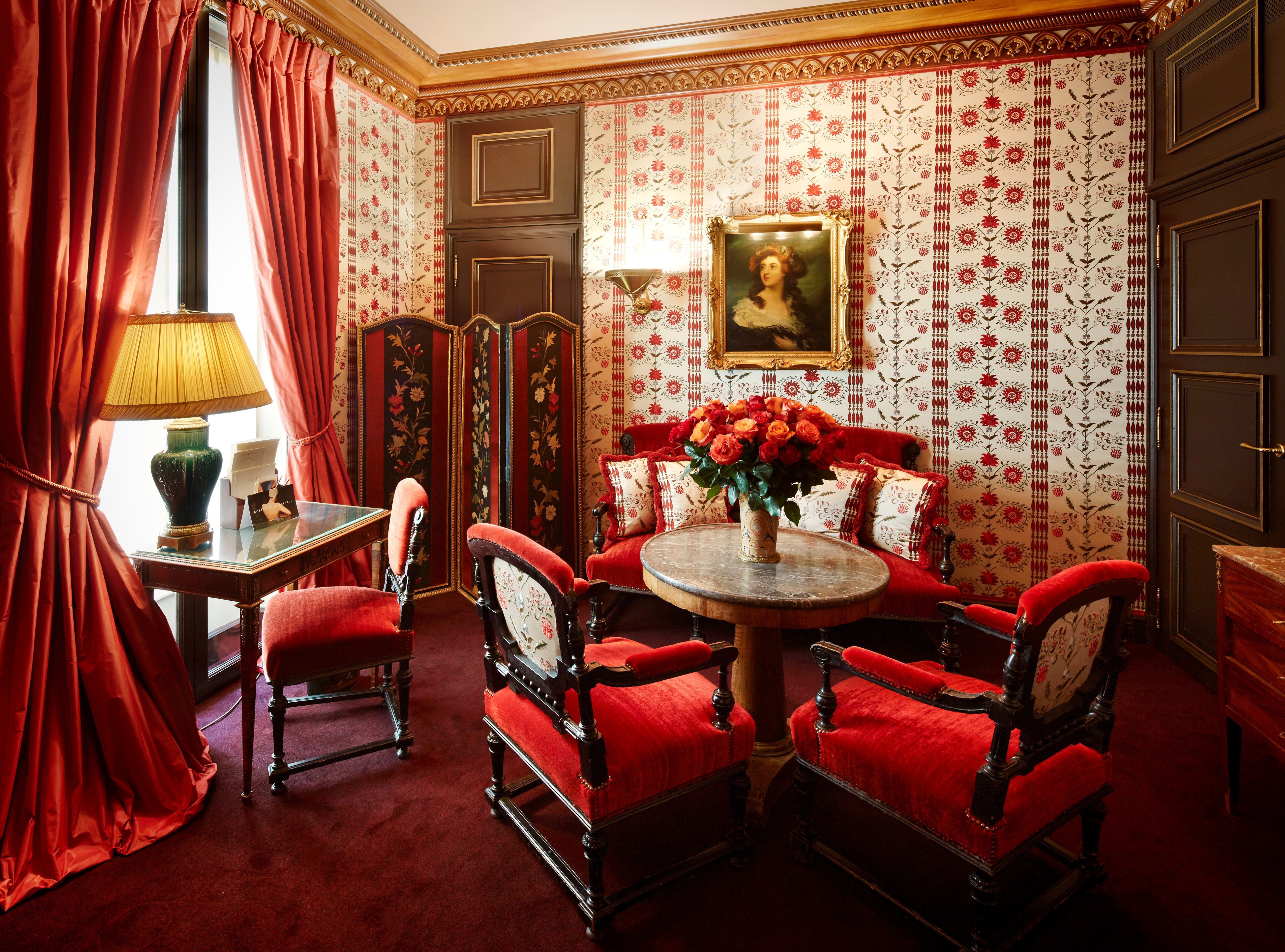 Hotel costes discount
