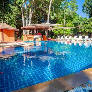 Lanta Pearl Beach Resort, hotel in Ko Lanta