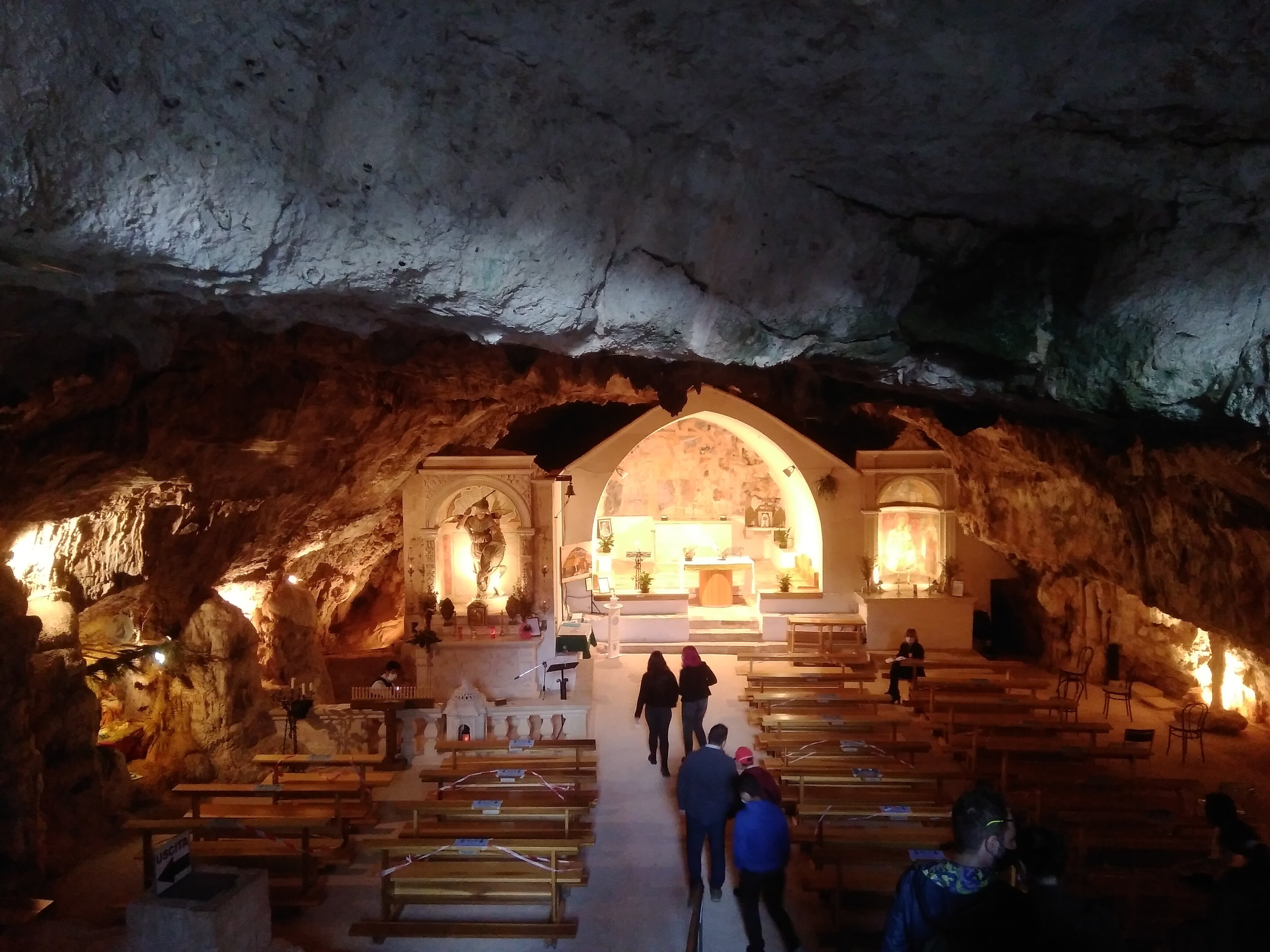 GROTTA SACRA DI SAN MICHELE ARCANGELO IN MONTE LAURETO All You