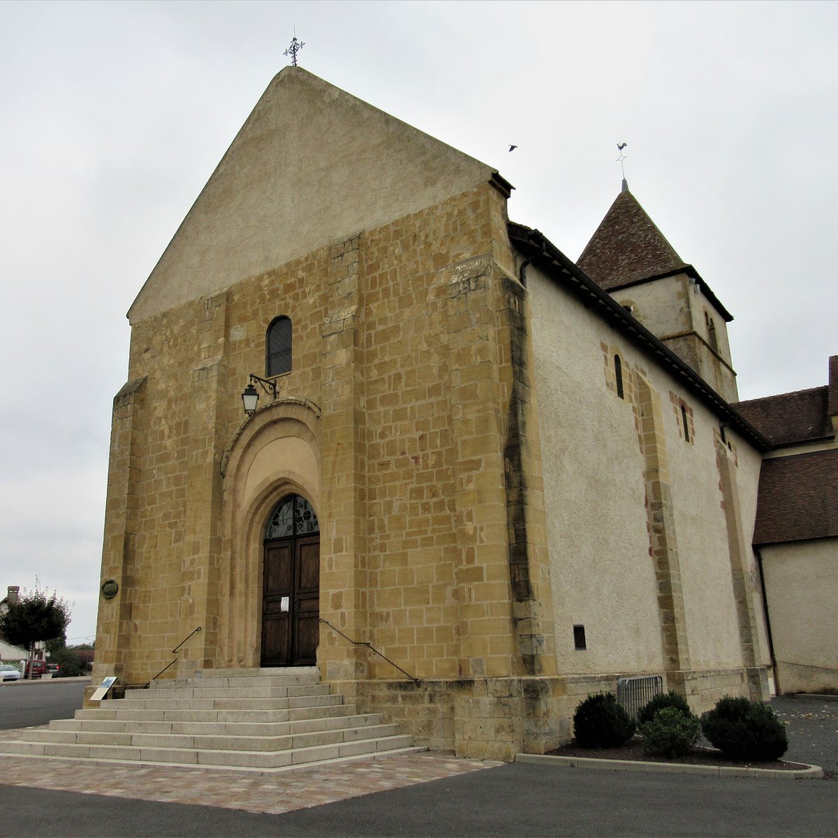 eglise cercy la tour