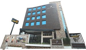 Hotel Park Elanza Nungambakkam in Chennai (Madras), image may contain: Hotel, Office Building, City, Urban