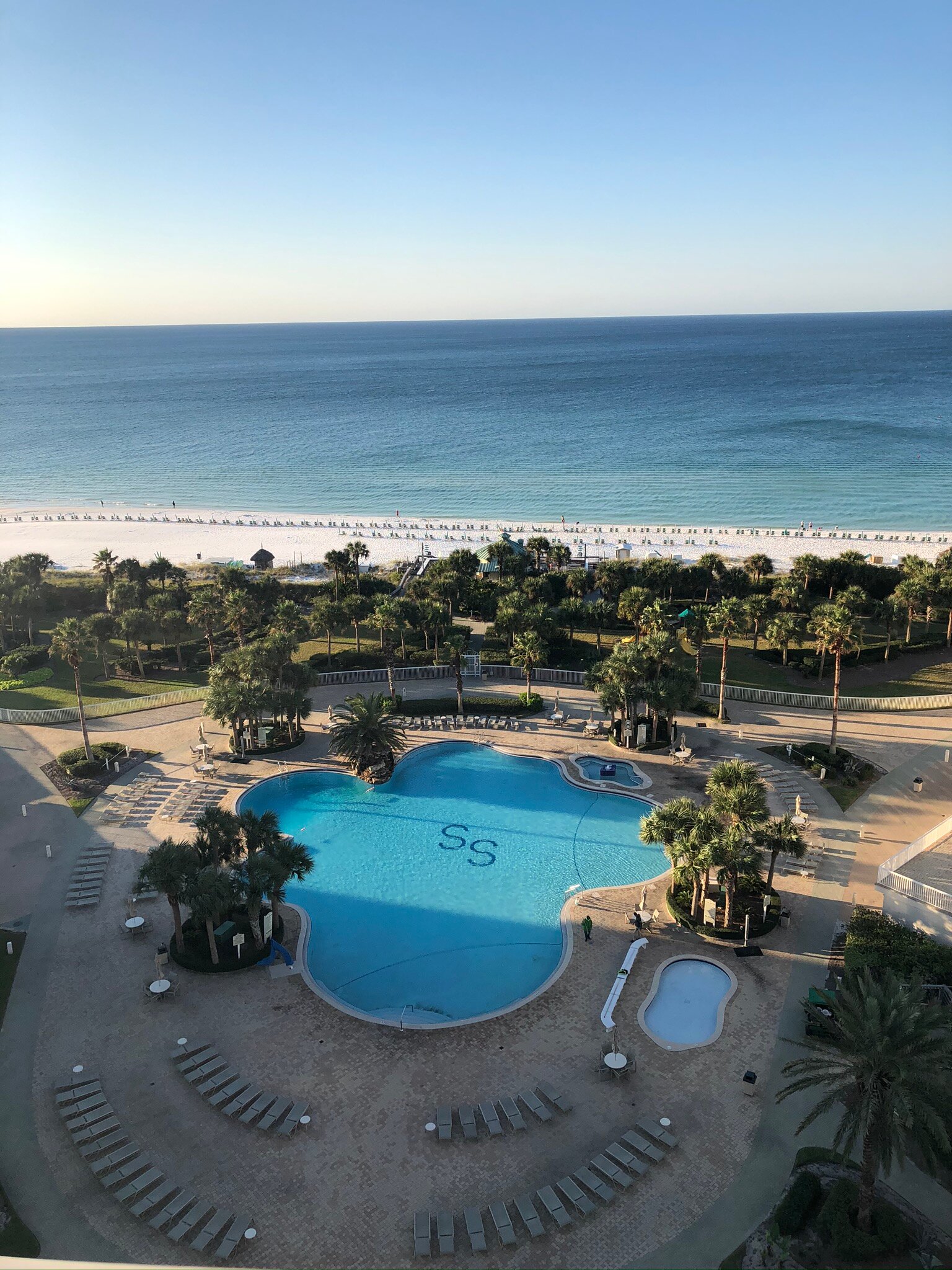 Silver Shells Beach Resort & Spa: A Luxurious Getaway in Destin, Florida