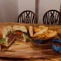 Steak Burger with homemade chips