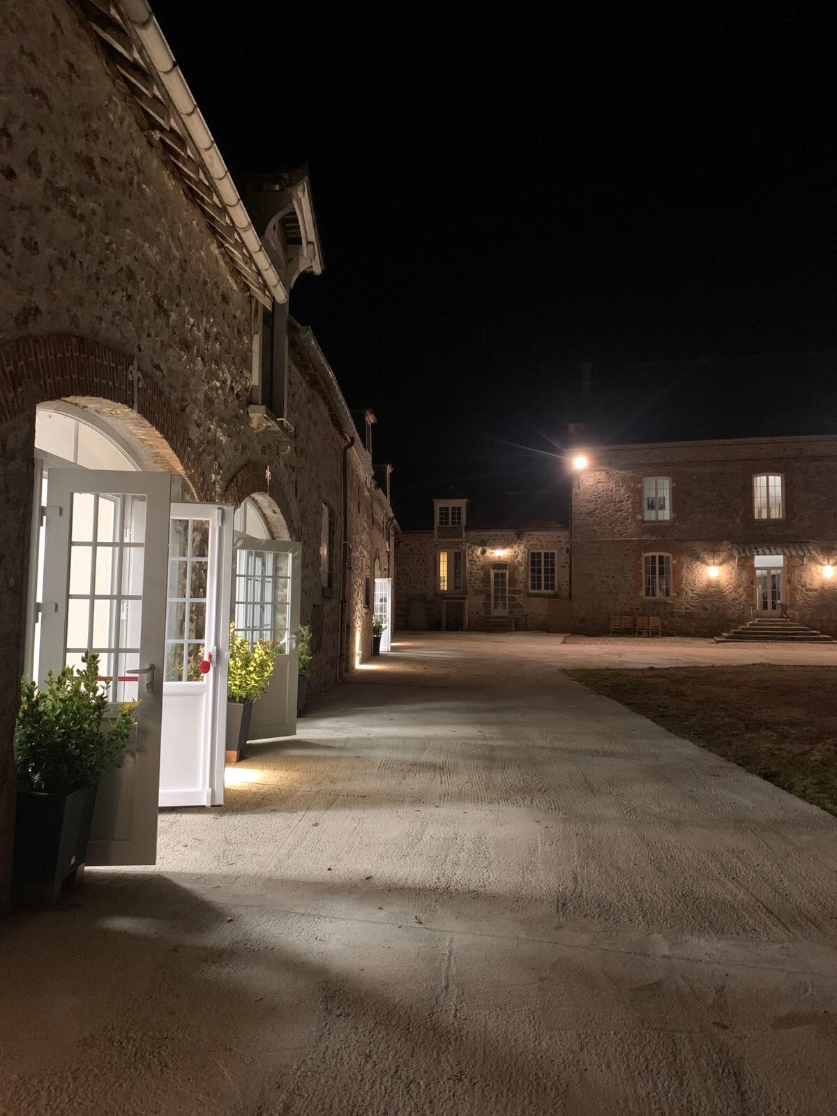 FERME DE MONT - B&B Reviews (Mormant, France)