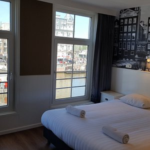 Double canal view room