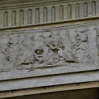 Bas-relief en façade