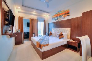 Room & Suite