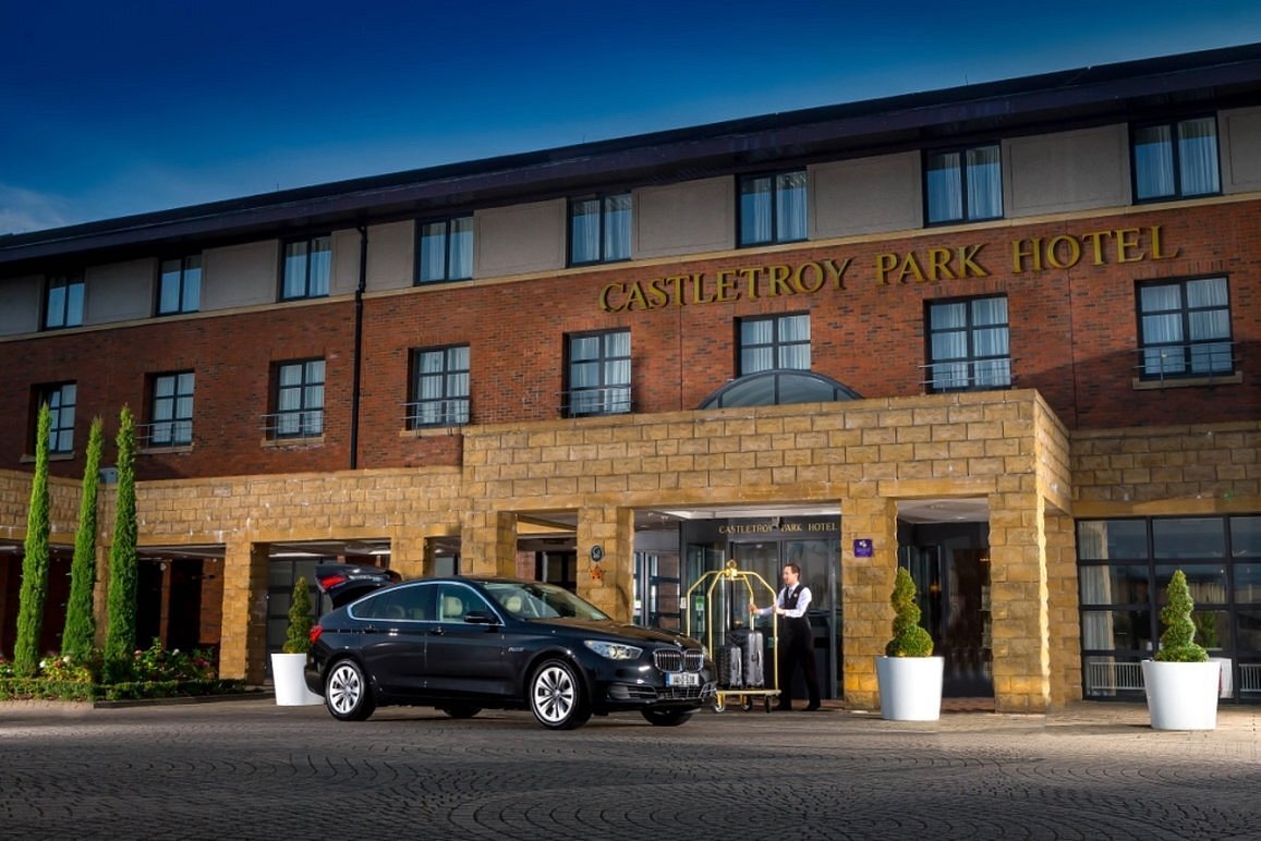 Castletroy Park Hotel and Suites, hotel in Ennis