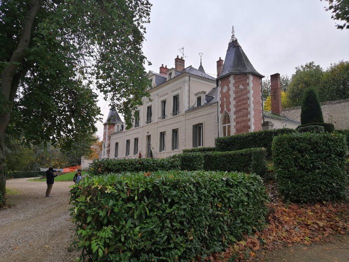 Chateau Des Basses Roches (La Chaussee-Saint-Victor, France) - tarifs 2023